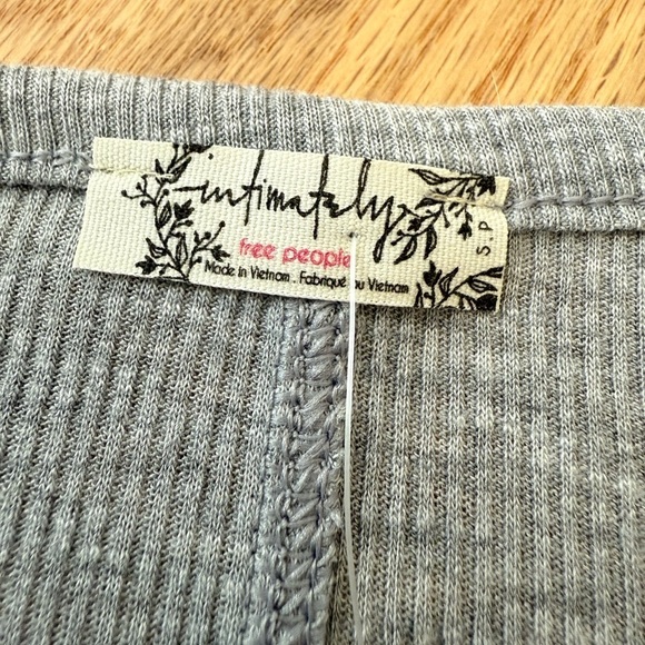 NEW Free People Don’t Rock The Boat Ribbed Long Sleeve V Neck T shirt Gray Small - Picture 4 of 10